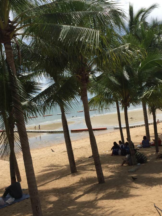 Escobar Guesthouse Jomtien Beach Exterior foto