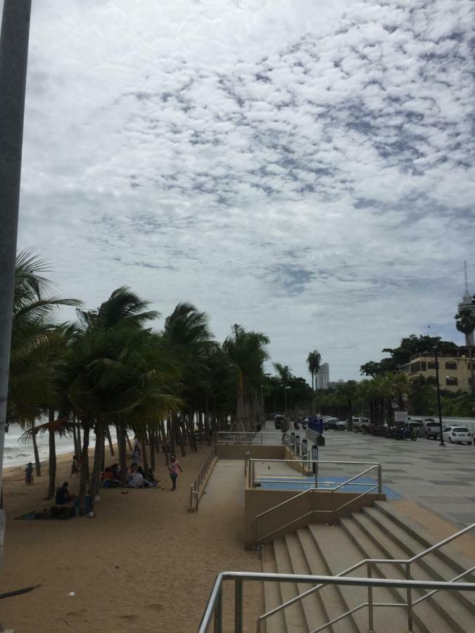 Escobar Guesthouse Jomtien Beach Exterior foto