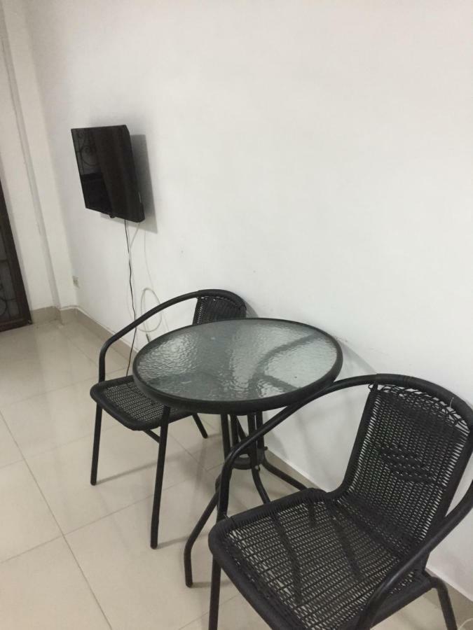 Escobar Guesthouse Jomtien Beach Exterior foto